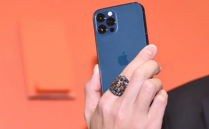 娄烦苹果手机维修分享iPhone12系列重启方法教程 